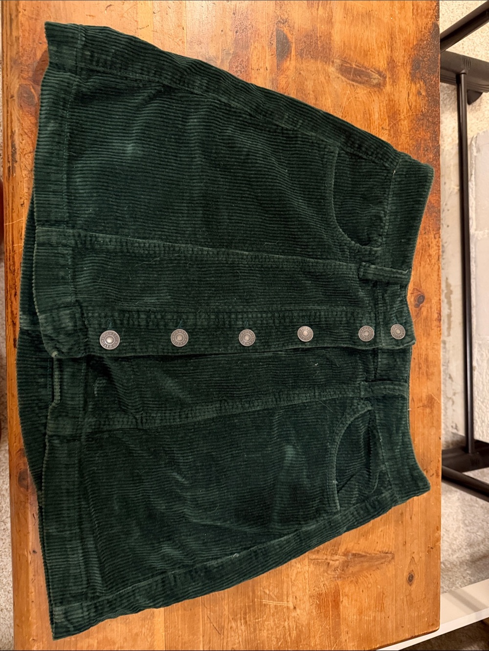 American Eagle Corduroy Button-Front Women's Shorts in Deep Green